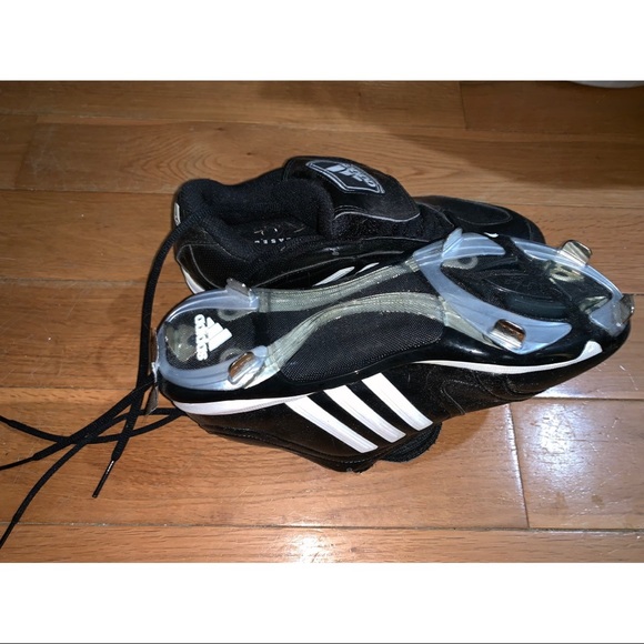 Adidas metal spikes - Picture 2 of 2